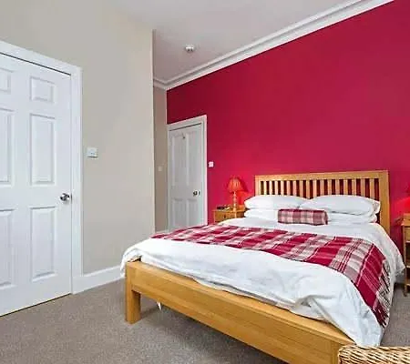 Golf Lodge Bed & Breakfast-2